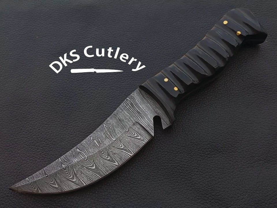 CUSTOM HAND MADE DAMASCUS STEEL HUNTING KNIFE HORN HANDLE ,Sheath